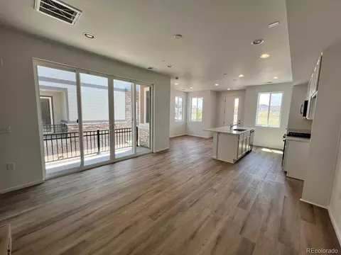 21161 E 67th Ave, Aurora, CO 80019 photo 4