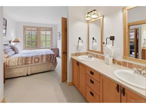 Bath - 910 Copper Rd #202, Copper Mountain, CO 80443 photo 1 of 5
