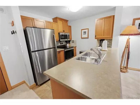 Kitchen - 910 Copper Rd #202, Copper Mountain, CO 80443 photo 3 of 6