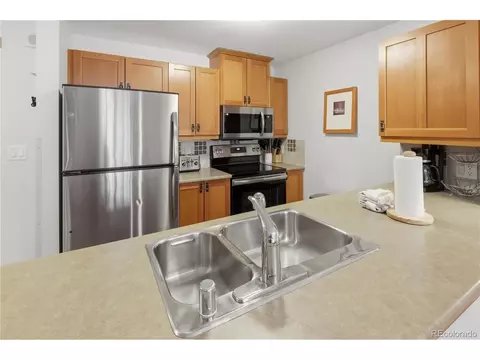Kitchen - 910 Copper Rd #202, Copper Mountain, CO 80443 photo 4 of 6