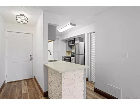 865 S Quebec St #203B, Denver, CO 80247