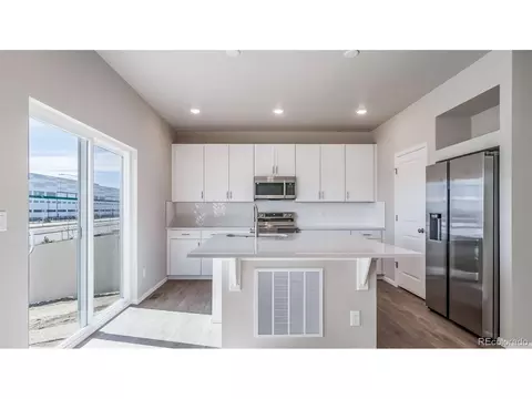 22362 E 38th Pl, Aurora, CO 80019 photo 4