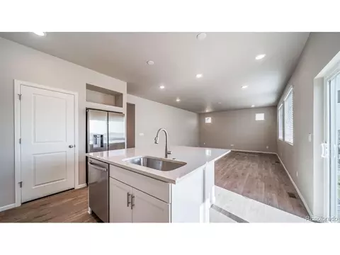 22362 E 38th Pl, Aurora, CO 80019 photo 9