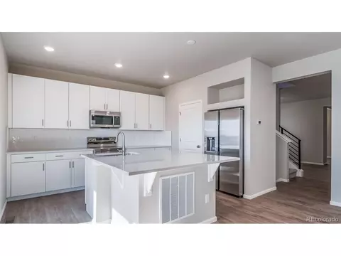 22362 E 38th Pl, Aurora, CO 80019 photo 6