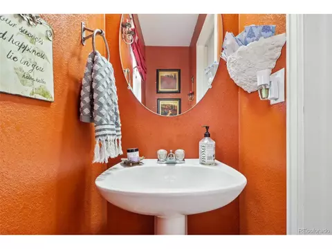 14568 Elk Pl, Denver, CO 80239 photo 17