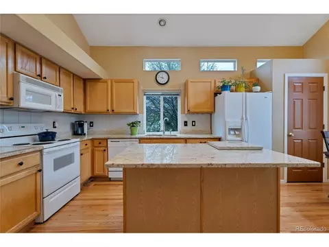 14568 Elk Pl, Denver, CO 80239 photo 7