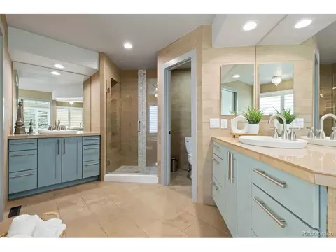 Bath - 8978 E Cedar Hill Pl, Lone Tree, CO 80124 photo 2 of 6
