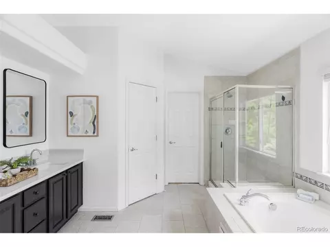 Bath - 10212 Falcon St, Firestone, CO 80504 photo 2 of 6