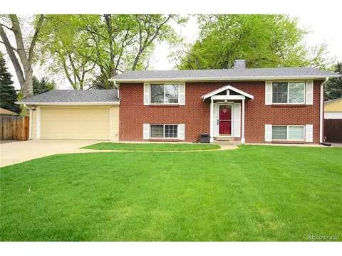 31 S Holland St, Lakewood, CO 80226