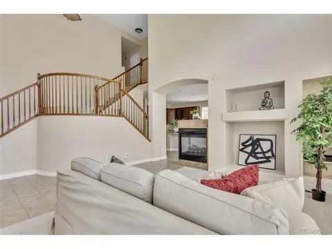 Living - 22245 E Glasgow Pl, Aurora, CO 80016 photo 2 of 4