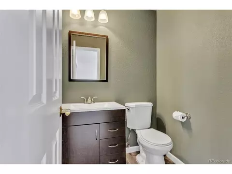 Bath - 22245 E Glasgow Pl, Aurora, CO 80016 photo 5 of 5