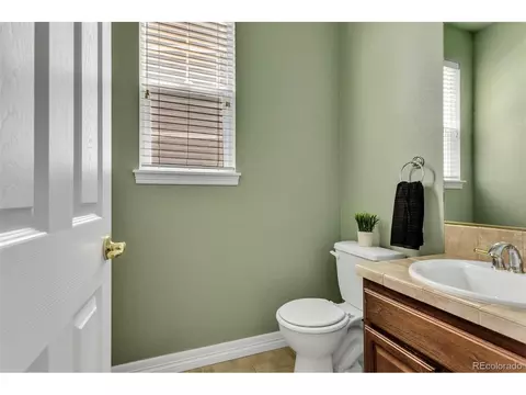 Bath - 22245 E Glasgow Pl, Aurora, CO 80016 photo 1 of 5