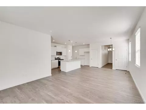 27522 E Cedar Ave, Aurora, CO 80018 photo 2