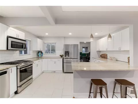 5340 E Thrill Pl, Denver, CO 80207 photo 4