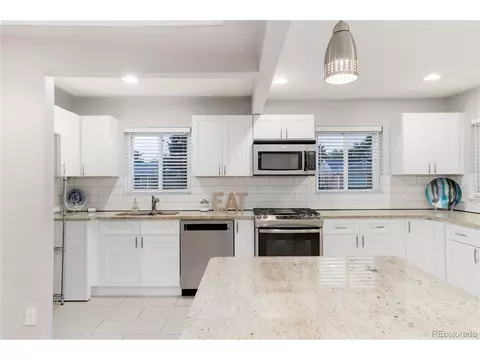 5340 E Thrill Pl, Denver, CO 80207 photo 6