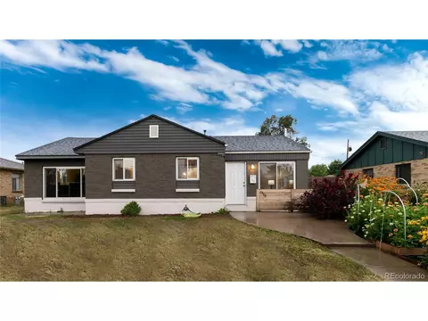 5340 E Thrill Pl, Denver, CO 80207 photo 1
