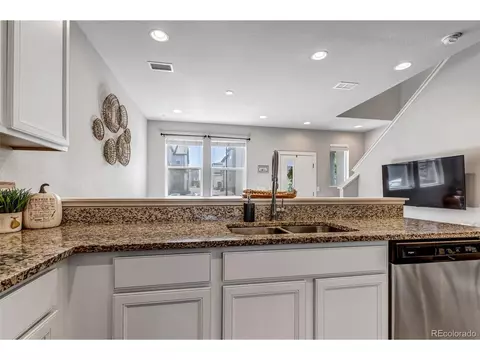 16031 E 47th Pl, Denver, CO 80239 photo 11