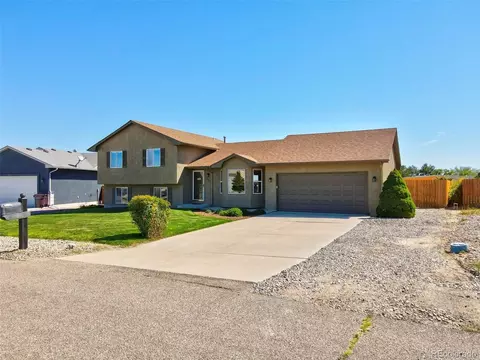 662 S Bond Dr, Pueblo West, CO 81007