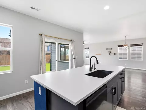 Kitchen - 27934 E 7th Ave, Aurora, CO 80018 photo 5 of 6