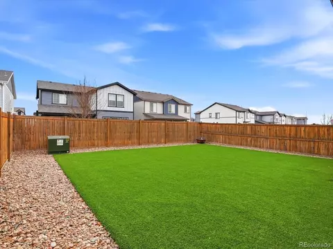 Exterior - 27934 E 7th Ave, Aurora, CO 80018 photo 5 of 6
