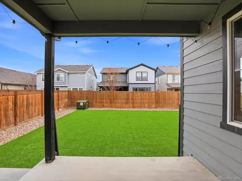 Exterior - 27934 E 7th Ave, Aurora, CO 80018 photo 4 of 6