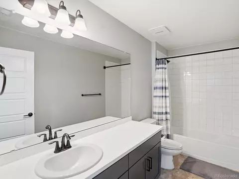 Bath - 27934 E 7th Ave, Aurora, CO 80018 photo 4 of 4