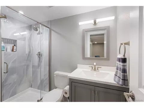 Bath - 17732 E Ida Ave, Centennial, CO 80015 photo 4 of 6