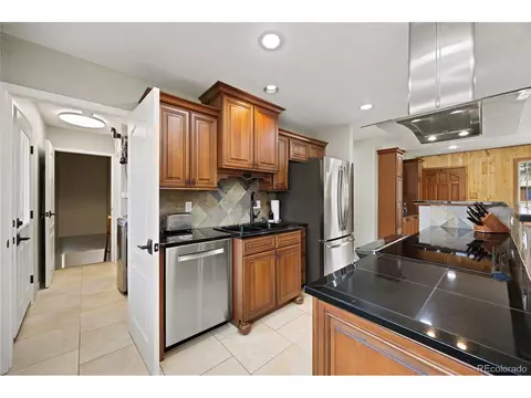 Kitchen - 135 S 42nd St, Boulder, CO 80305 photo 5 of 8