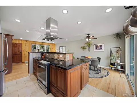 Kitchen - 135 S 42nd St, Boulder, CO 80305 photo 2 of 8