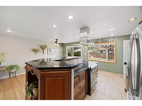 Kitchen - 135 S 42nd St, Boulder, CO 80305 photo 4 of 8