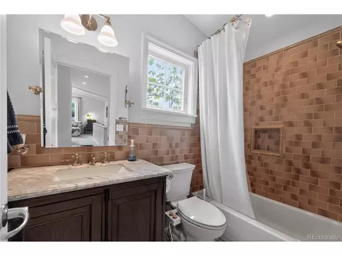 Bath - 913 7th St, Berthoud, CO 80513 photo 2 of 2