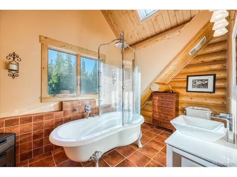 Bath - 1624 Ruby Rd, Silverthorne, CO 80498 photo 3 of 6