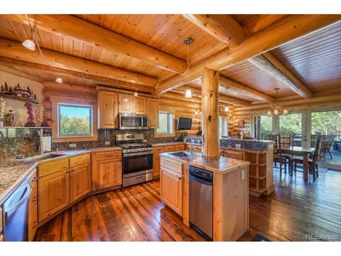 Kitchen - 1624 Ruby Rd, Silverthorne, CO 80498 photo 2 of 4