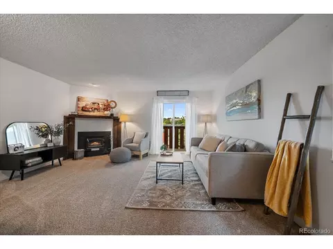 1215 8th St, Golden, CO 80401