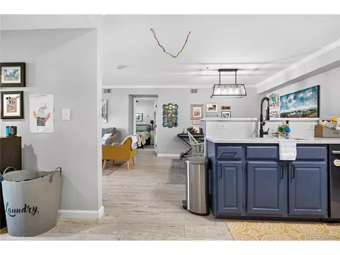 12233 W Cross Dr #204, Littleton, CO 80127