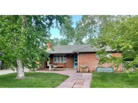 2560 W Bell Ct, Lakewood, CO 80215