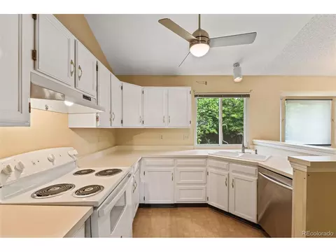 19101 E Chaffee Pl, Denver, CO 80249 photo 17