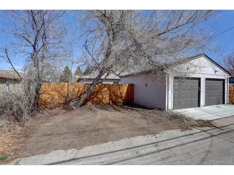 Exterior - 5160 E 33rd Ave, Denver, CO 80207 photo 3 of 4