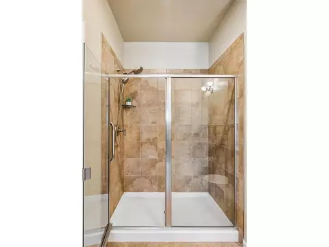 Bath - 19775 E Atlantic Dr #D, Aurora, CO 80013 photo 2 of 3