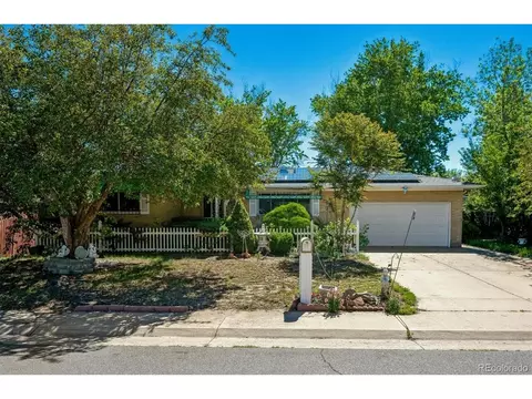 5014 Scranton Ct, Denver, CO 80239