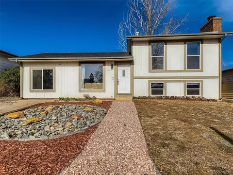 1085 Mobile St, Aurora, CO 80011 photo 4