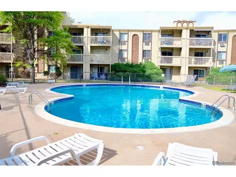 1302 S Parker Rd #325, Denver, CO 80231