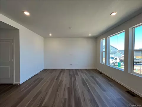 24473 E Adriatic Dr, Aurora, CO 80018 photo 3