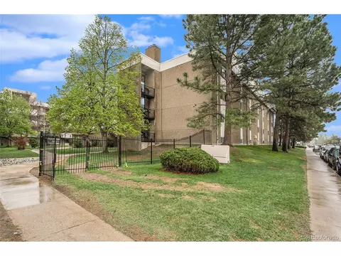 384 S Ironton St #206, Aurora, CO 80012