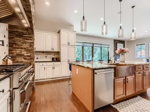 2291 Cherry St, Denver, CO 80207 photo 8