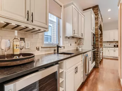 2291 Cherry St, Denver, CO 80207 photo 9