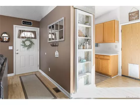 17560 E Temple Dr, Aurora, CO 80015 photo 10