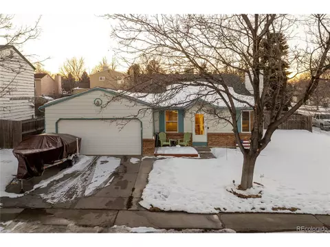 17560 E Temple Dr, Aurora, CO 80015 photo 2