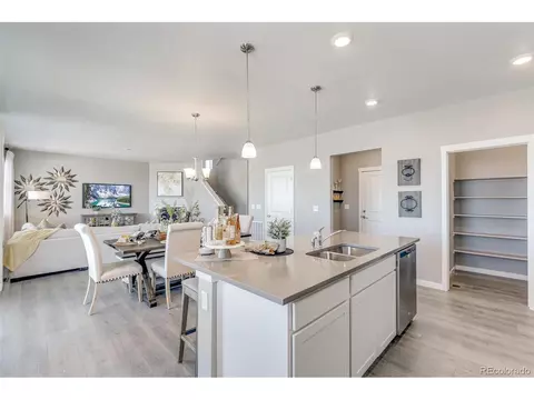 27444 E Byers Ave, Aurora, CO 80018 photo 12