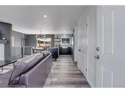 1810 E 98th Pl, Thornton, CO 80229 photo 2